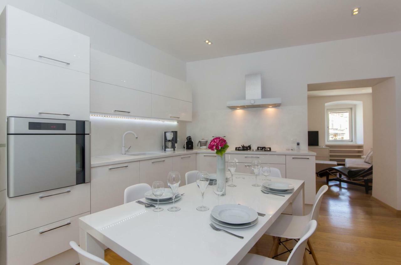 PUY Appartment In Center With Parking מראה חיצוני תמונה