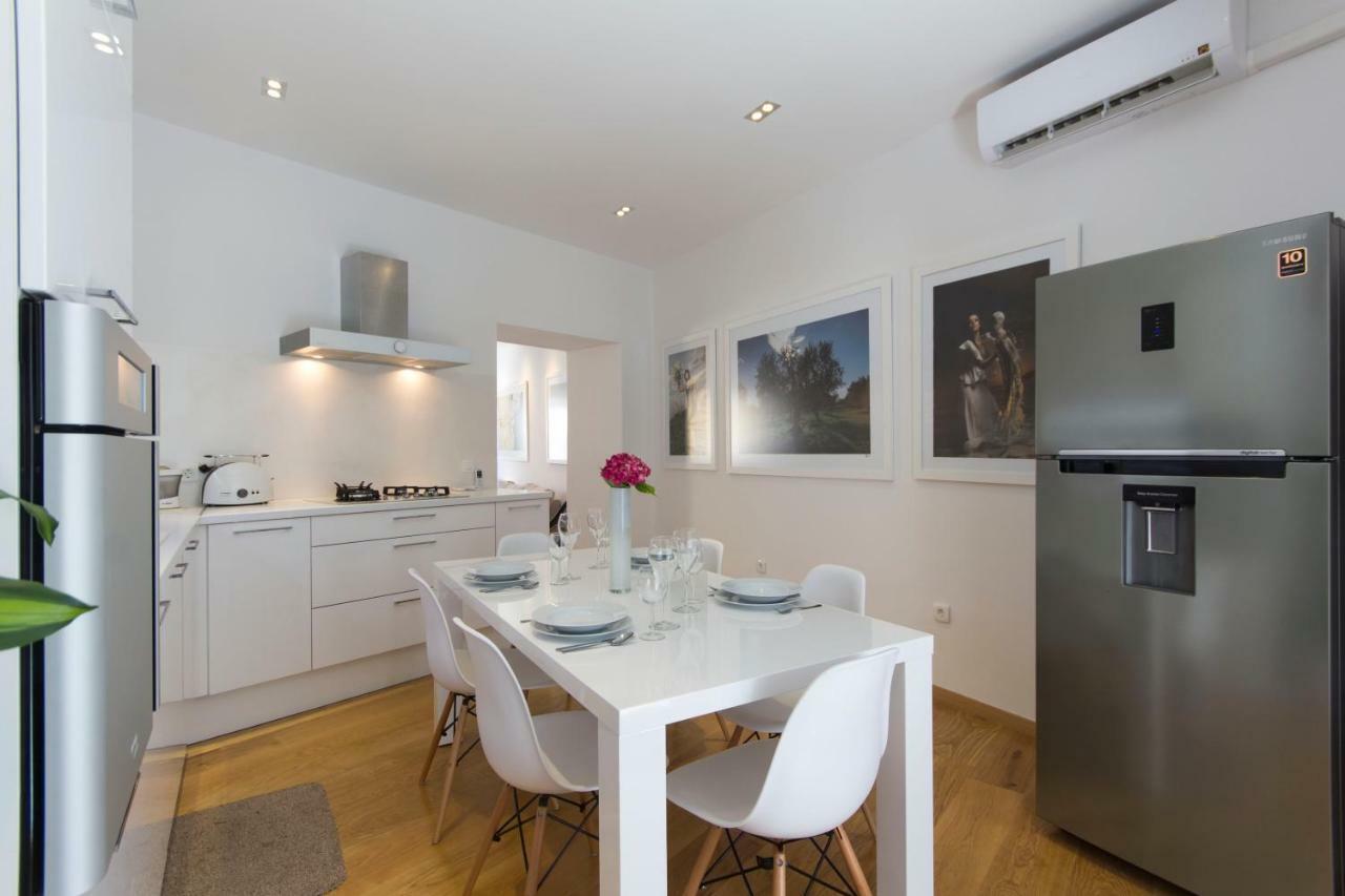 PUY Appartment In Center With Parking מראה חיצוני תמונה